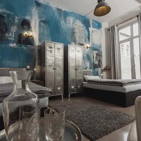 Old Printing House - Modern I I 2 Min Hbf I E-ladesaeule