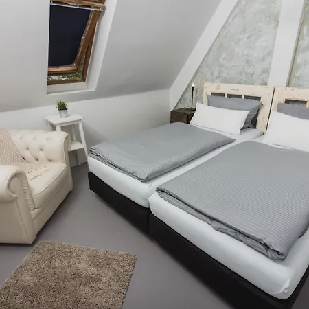 Old Printing House - Modern I I 2 Min Hbf I E-ladesaeule 4*