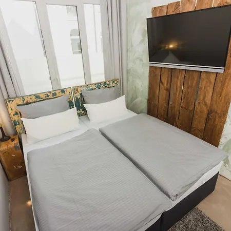 Old Printing House - Modern I I 2 Min Hbf I E-ladesaeule