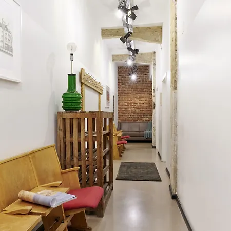 Old Printing House - Modern I I 2 Min Hbf I E-ladesaeule 4*